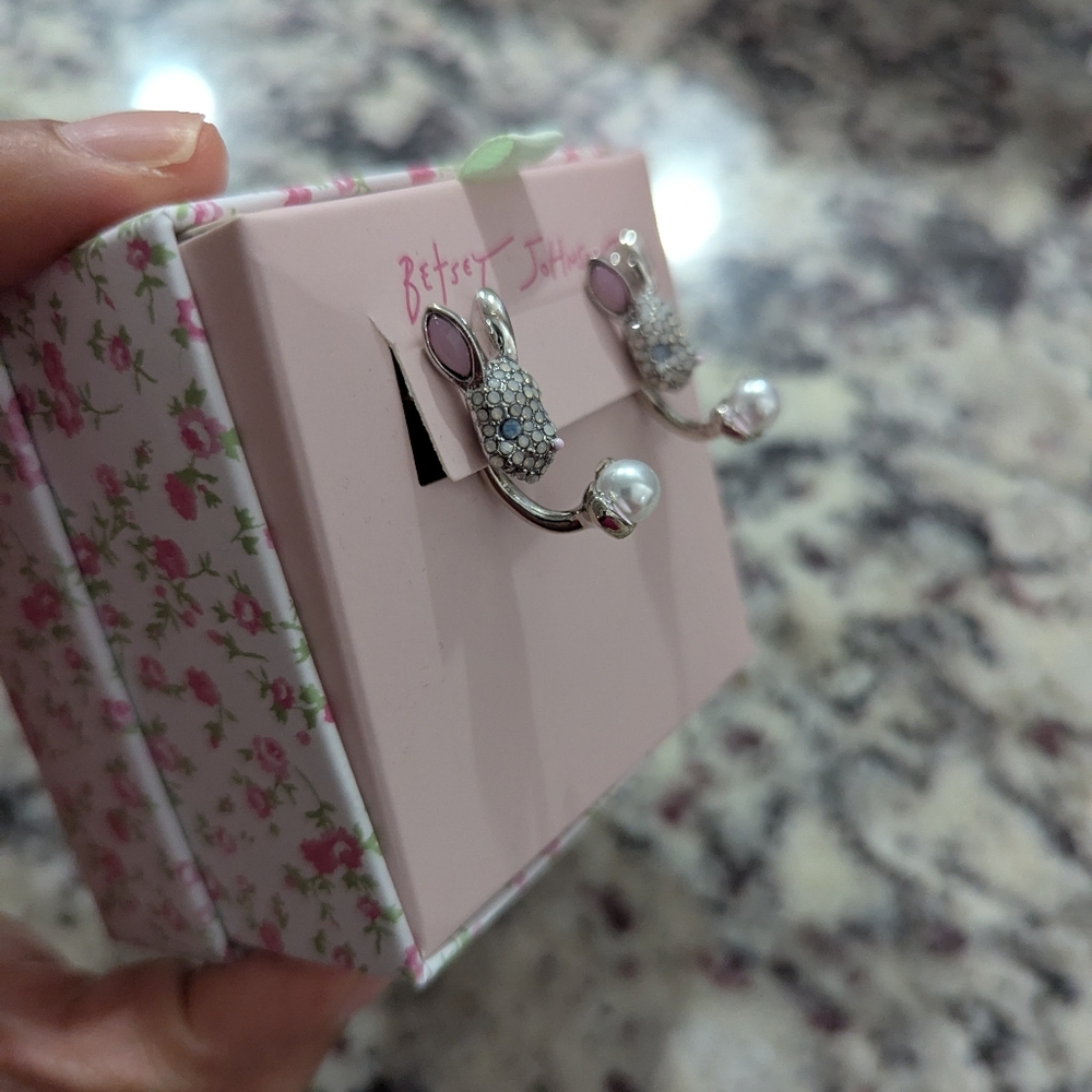 Betsy Johnson Cute Bunny Earrings - Picture 4 of 5
